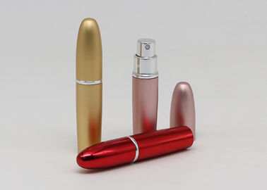 La pallottola portatile dello spruzzo dell'atomizzatore del profumo di fragranza riutilizzabile del viaggio degli uomini ha modellato variopinto